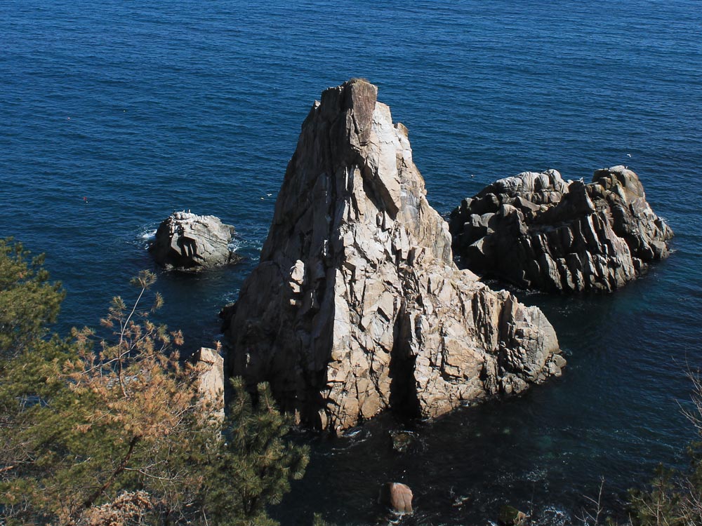 えぼし岩 えぼしの形の奇岩　えぼし岩