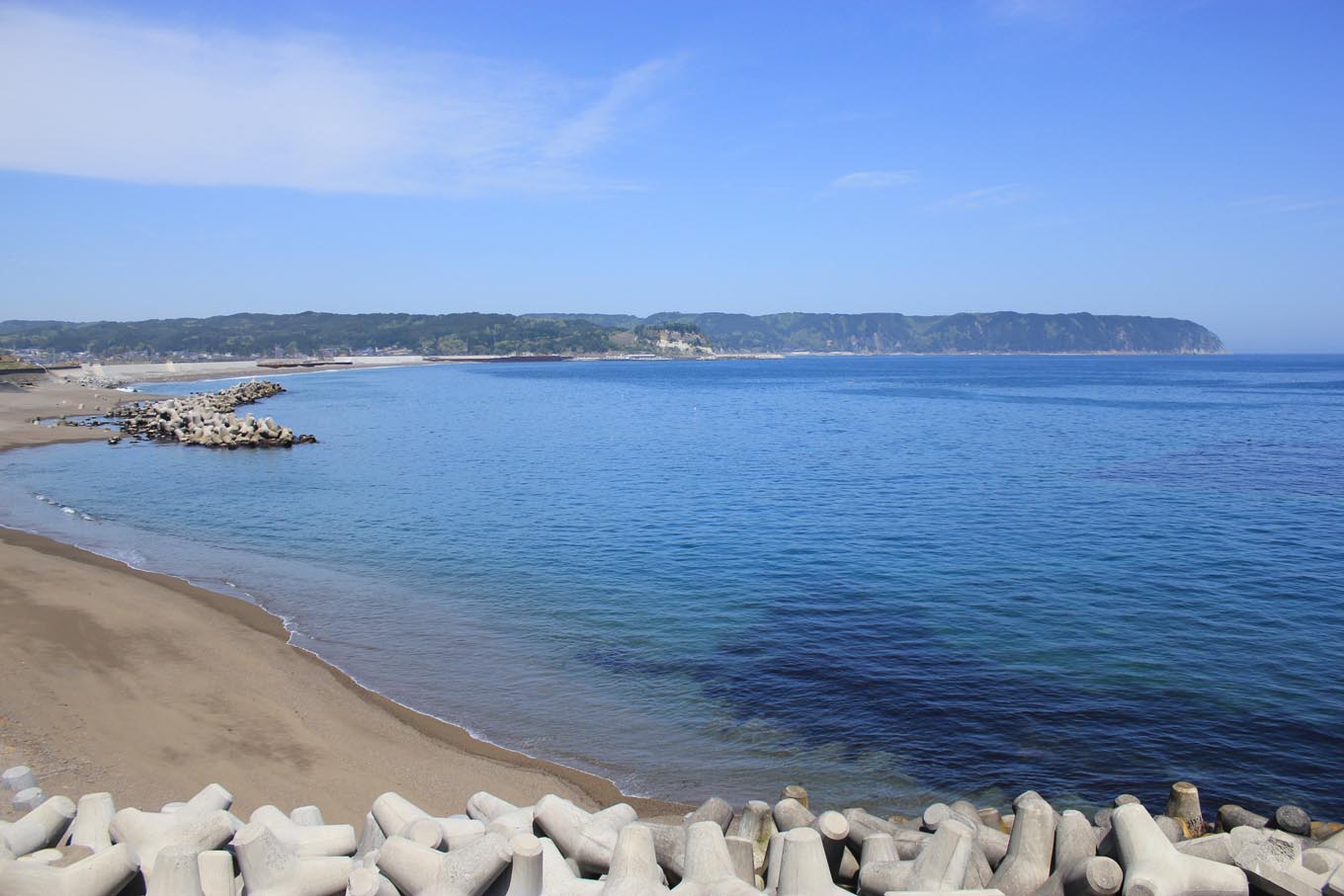 コバルトブルーの海岸線（岩手県野田村）