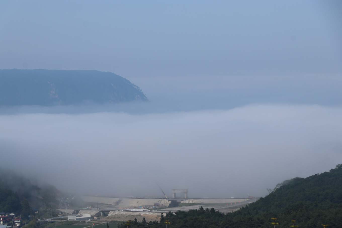 ヤマセにおおわれた海（岩手県野田村）